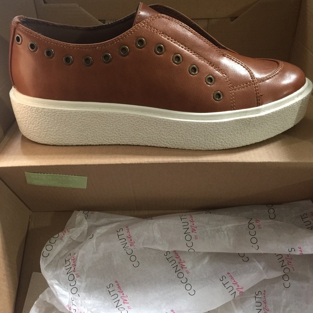 NIB Coconuts by Matisse slip on shoes